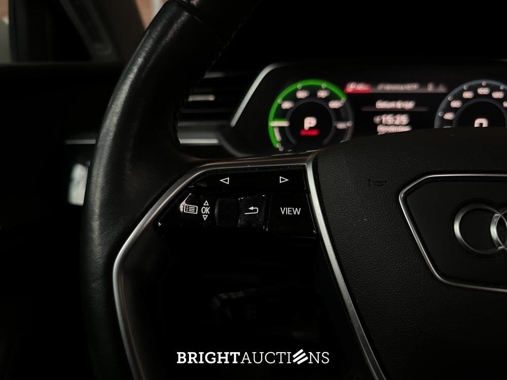 Audi e-tron 55 quattro Business edition Plus 95 kWh 408pk 2020 (Origineel-NL+1e eigenaar), K-706-KJ