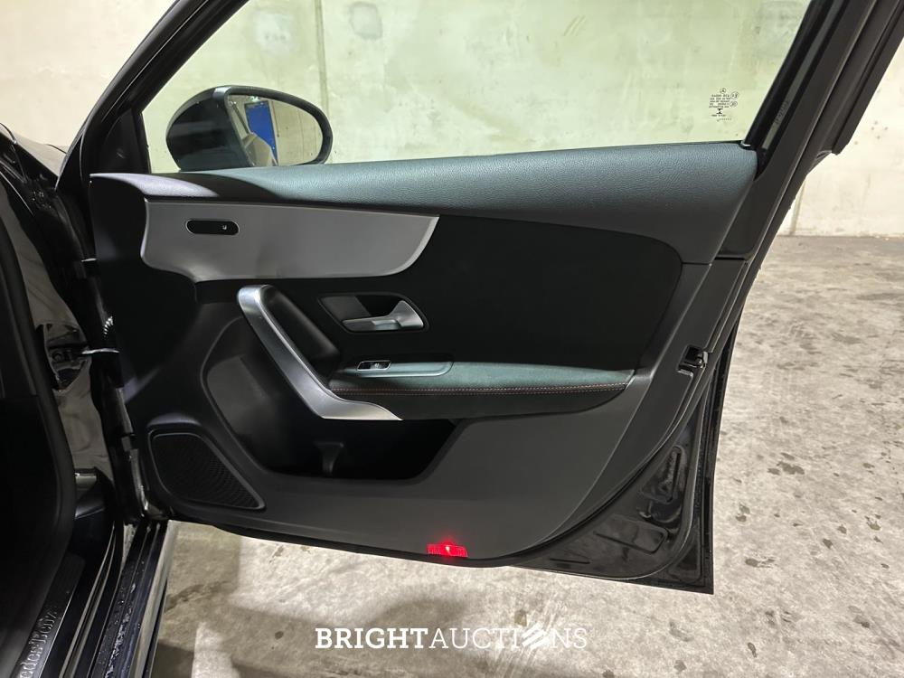 Mercedes-Benz A250 e Business Solution AMG Limited A-klasse 160pk 2021 (Origineel-NL), K-518-SP