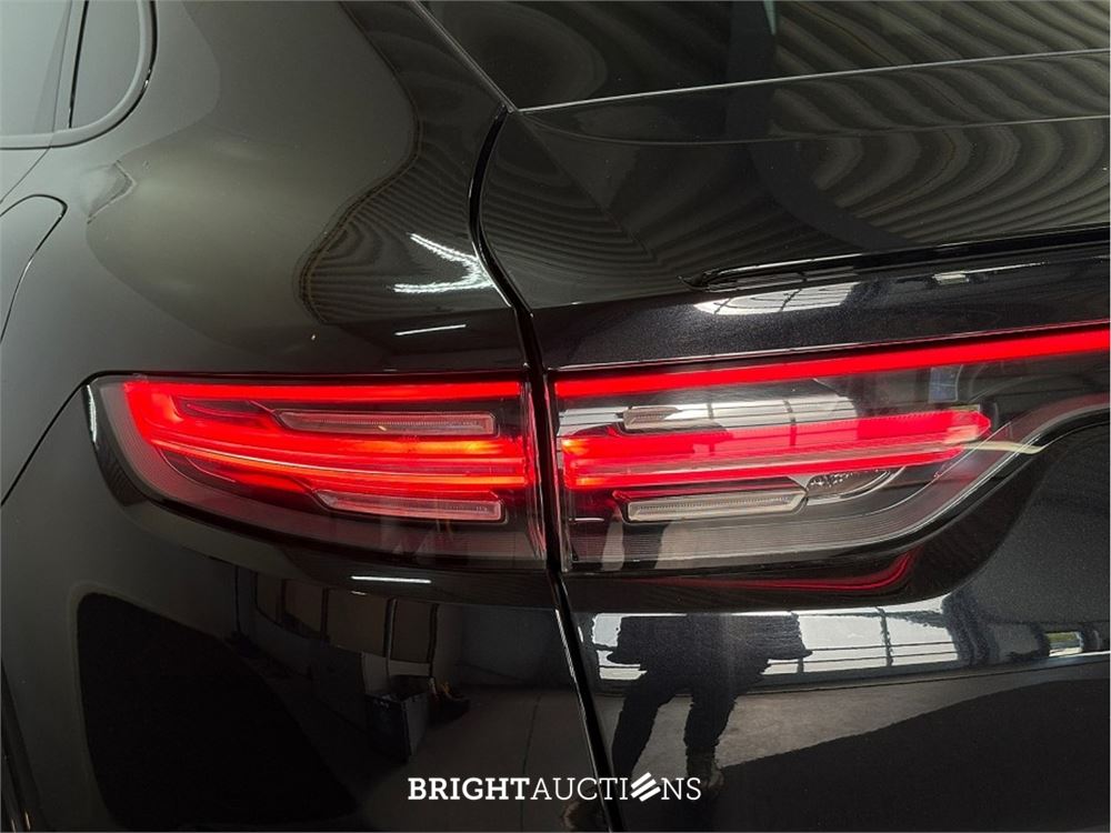 Porsche Cayenne E-Hybrid Platinum Edition 3.0 476pk 2022 (Origineel-NL), P-588-ZV