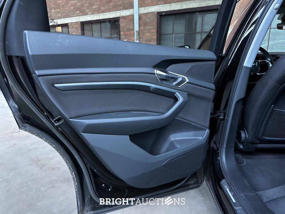 Audi e-tron 50 quattro edition 71 kWh 313pk 2020 (Origineel-NL+1e eigenaar), K-399-HL