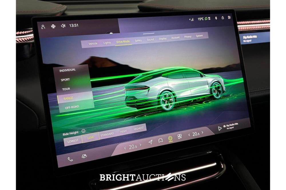 Lotus Eletre EDS 450 4WD 112 kWh 612pk 2023 (Origineel-NL), X-319-JJ