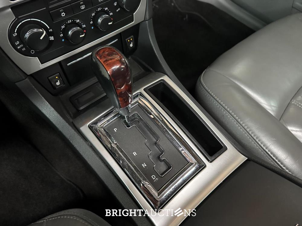 Chrysler 300C HEMI 5.7 V8 340PK 2005 