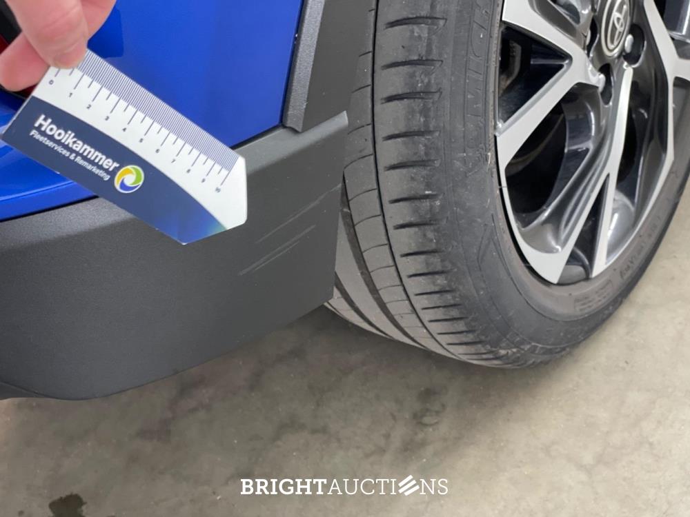 Toyota C-HR Hybrid Dynamic 2.0 261pk 2021 (Origineel-NL), L-425-SZ