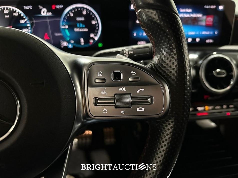 Mercedes-Benz A200 Business Solution AMG 163pk 2019 (Origineel-NL) A-Klasse, XH-436-L