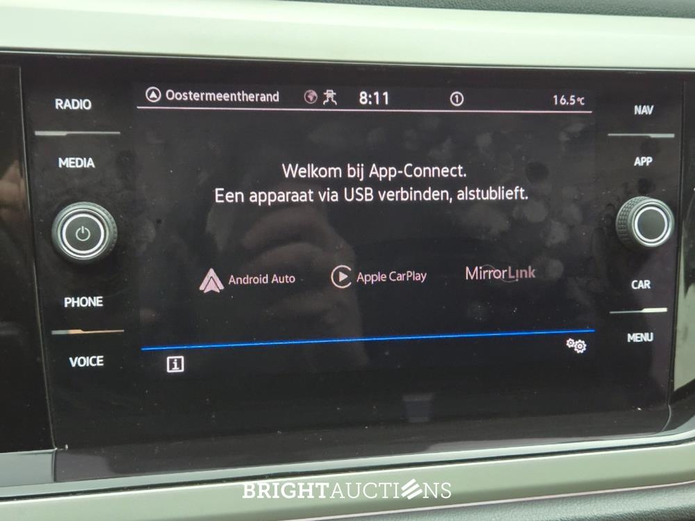 Volkswagen Polo Highline Business R 1.0 TSI 110pk 2021, T-090-FZ