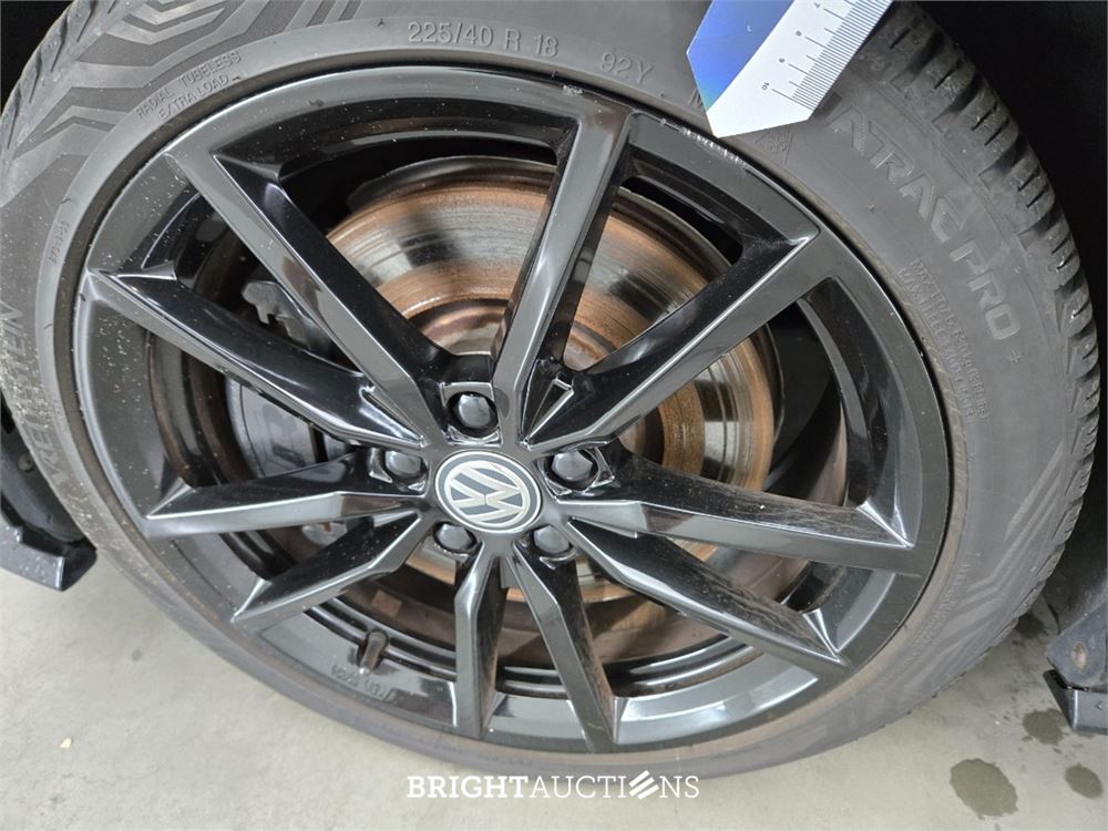 Volkswagen Golf 4Motion R 2.0 TSI 311pk 2017, X-430-GN