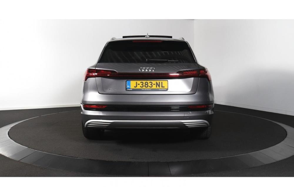 Audi e-tron 50 Launch edition plus Quattro 71 kWh 313pk 2020 (Origineel-NL), J-383-NL