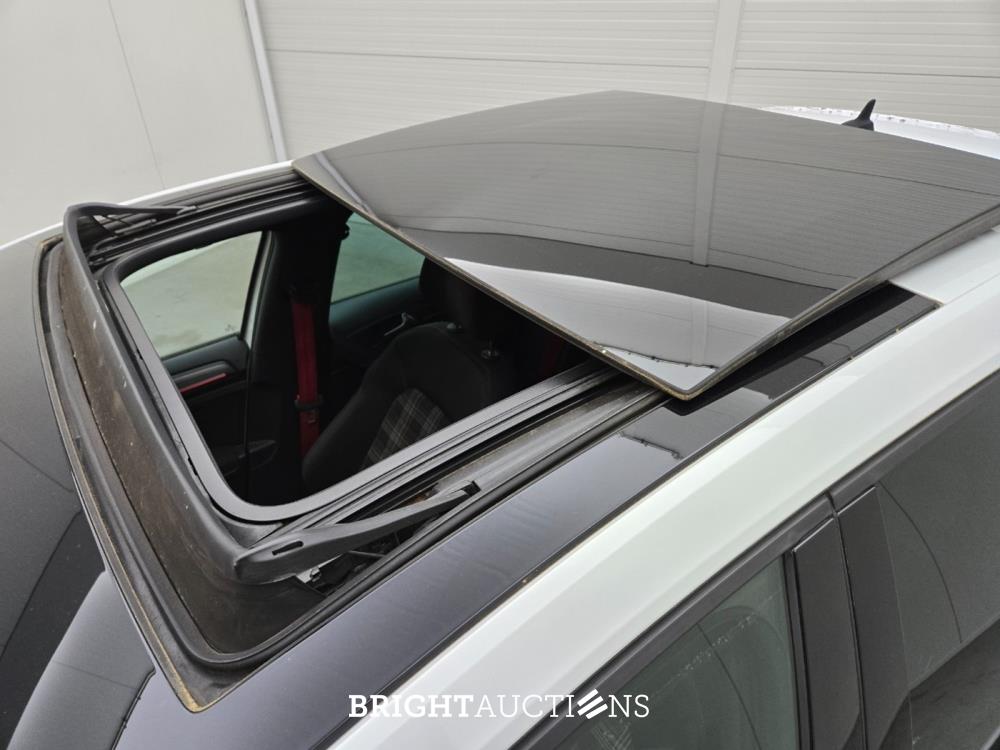 Volkswagen Golf GTI Performance 2.0 TSI 245pk 2017, L-416-LR