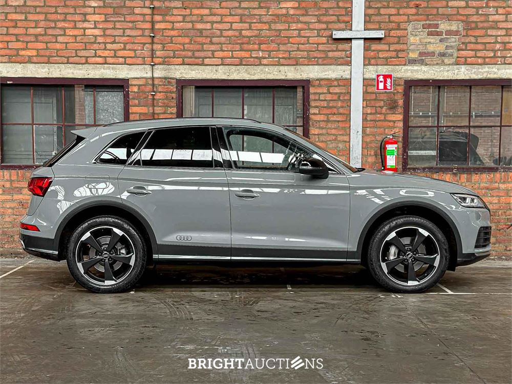 Audi Q5 2.0 TFSI Quattro Sport S Line Black Edition 252pk 2018 (Origineel-NL + 1e Eigenaar), TT-931-B