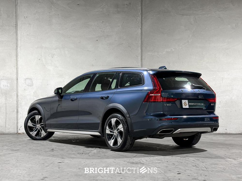 Volvo V60 Cross country Soft Hybride 2.0 B5 AWD pro 261pk 2020 (Origineel-NL), J-188-VT