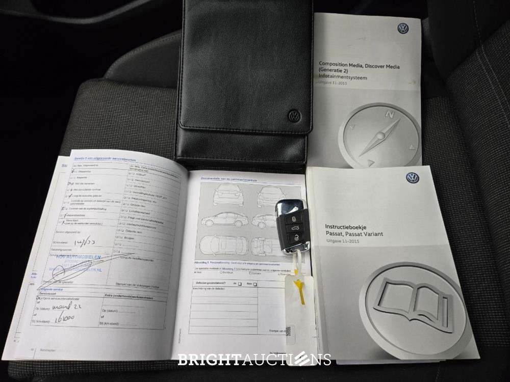 Volkswagen Passat Variant ACT Connected Series 1.4 TSI 150pk 2016 (Origineel-NL), JJ-820-G