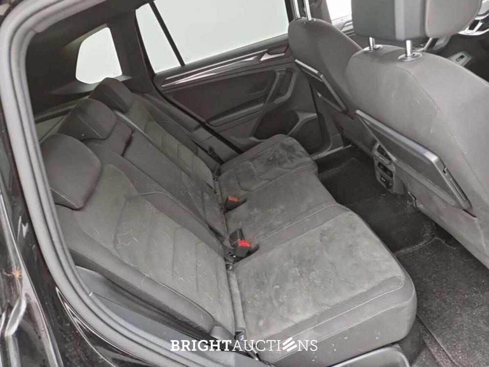 Volkswagen Tiguan Highl. Bus R 1.5 TSI 150pk 2020 (Origineel-NL), J-885-HF