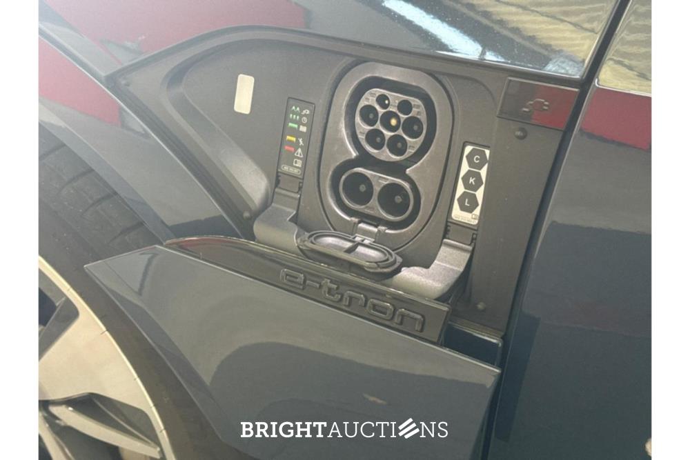 Audi Q8 e-tron 50 Advanced Edition Quattro 95 kWh 340pk 2023 (Origineel-NL), T-481-TT