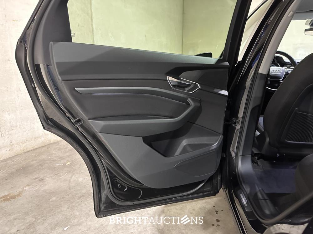 Audi e-tron Sportback 55 Quattro Business Edition 95 kWh 408pk 2020 (Origineel-NL + 1e Eigenaar), K-592-GL