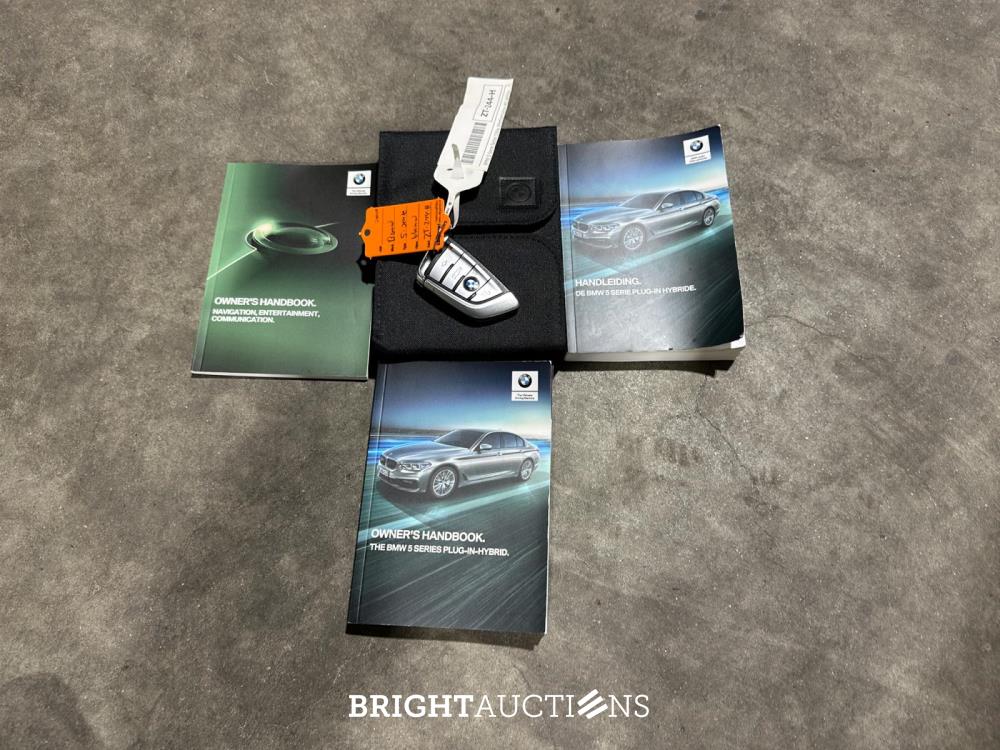 BMW 530e iPerformance High Executive 5-serie 184pk 2019 (Origineel-NL+1eigenaar), ZT-244-H