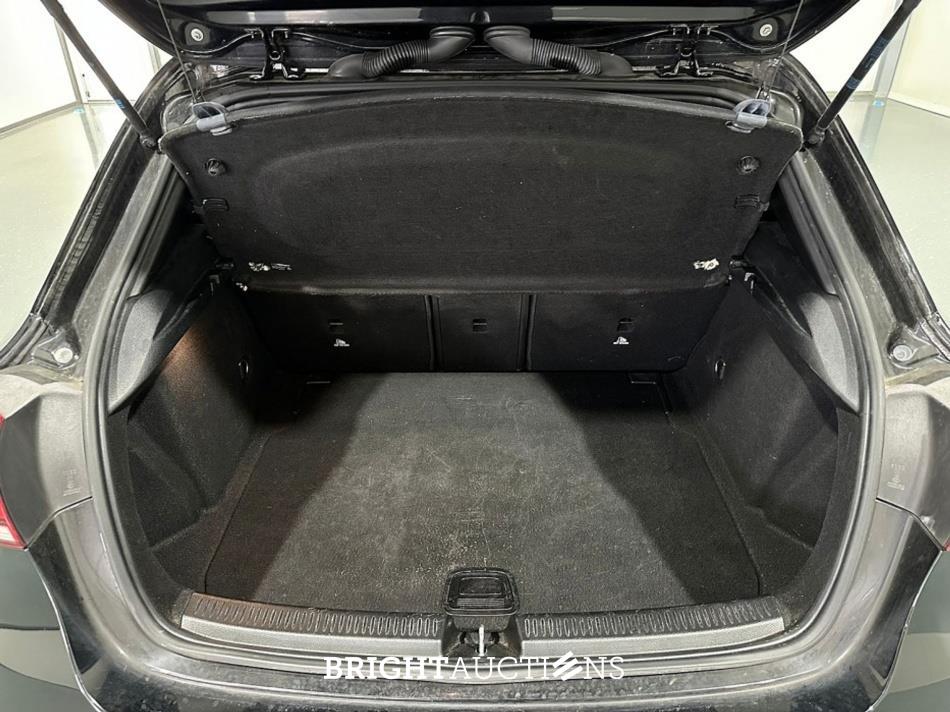 Mercedes-Benz A200 Business Solution AMG 163pk 2019 (Origineel-NL) A-Klasse, XH-436-L