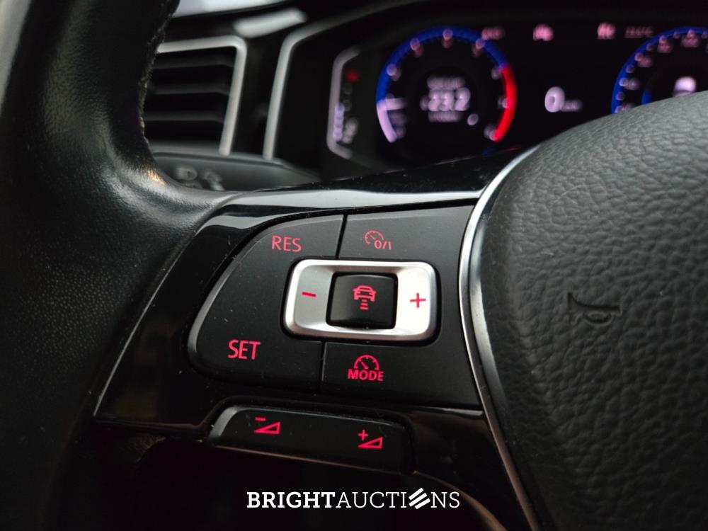 Volkswagen Polo Highline Business R 1.0 TSI 95pk 2020 (Origineel-NL), J-132-HL