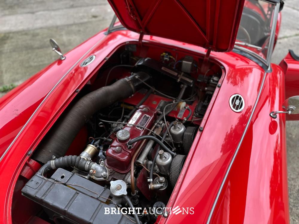 MG MGA Cabriolet 1957, BX-81-86
