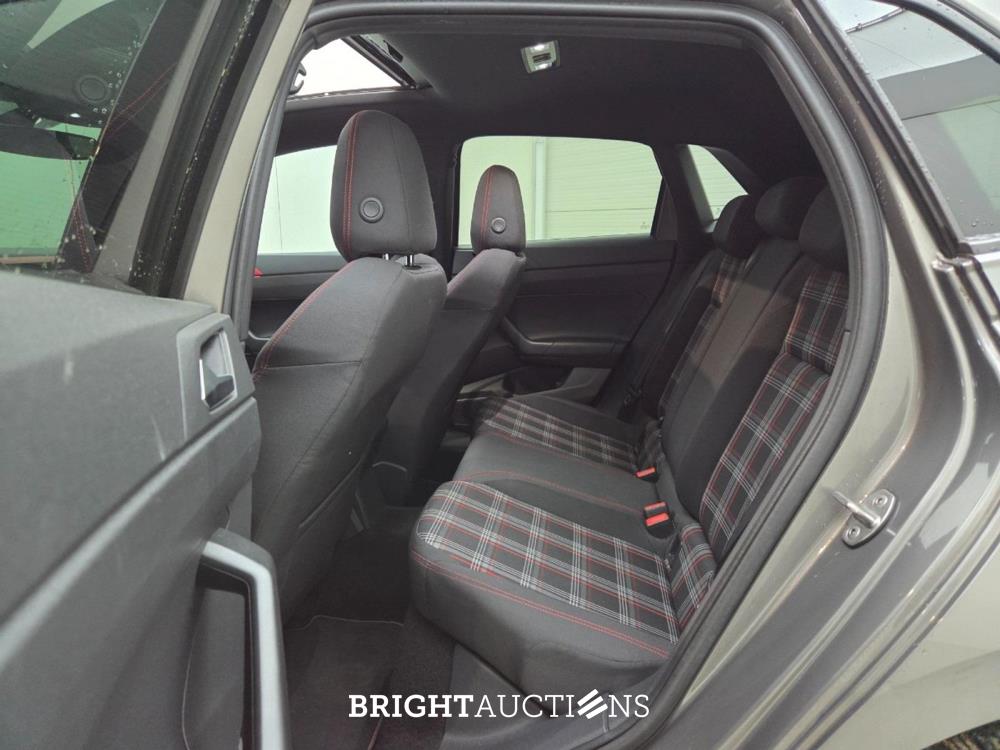 Volkswagen Polo GTI 2.0 TSI 200pk 2018, R-943-GD