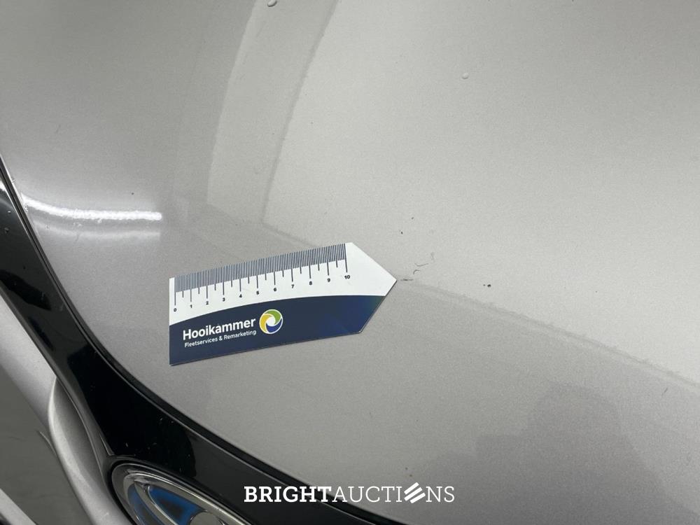 Toyota C-HR Hybrid Executive 1.8 170pk 2017, P-886-JB