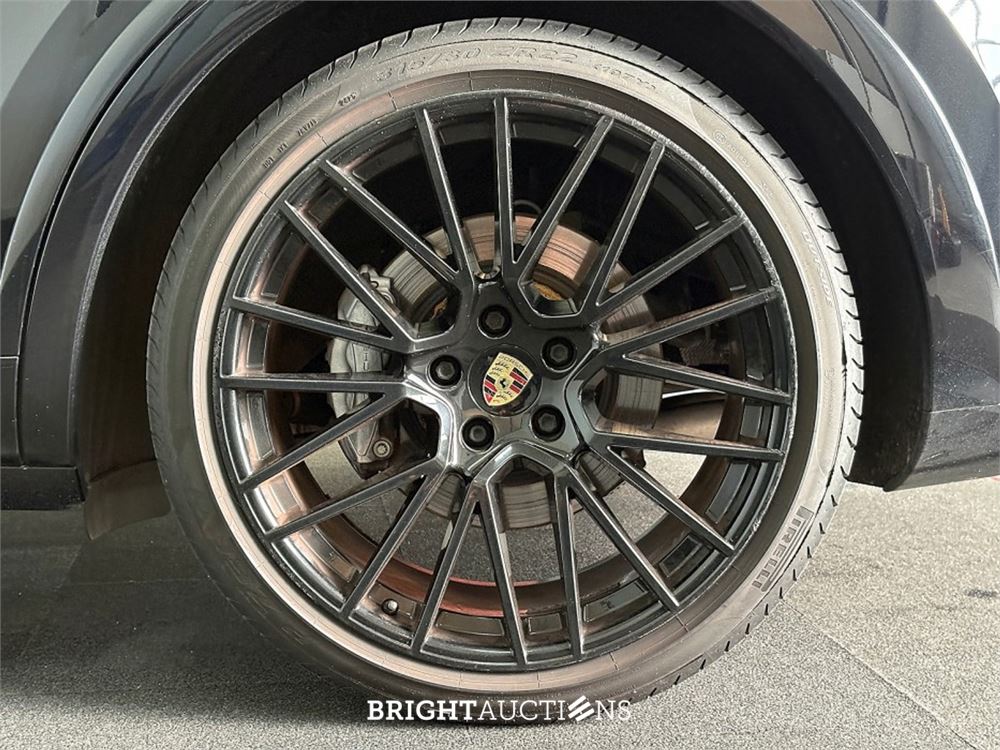 Porsche Cayenne E-Hybrid Platinum Edition 3.0 476pk 2022 (Origineel-NL), P-588-ZV