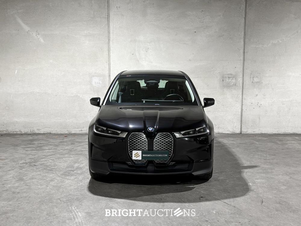 BMW iX xDrive40 Executive 77 kWh 326pk 2023 (Origineel-NL), T-756-HD