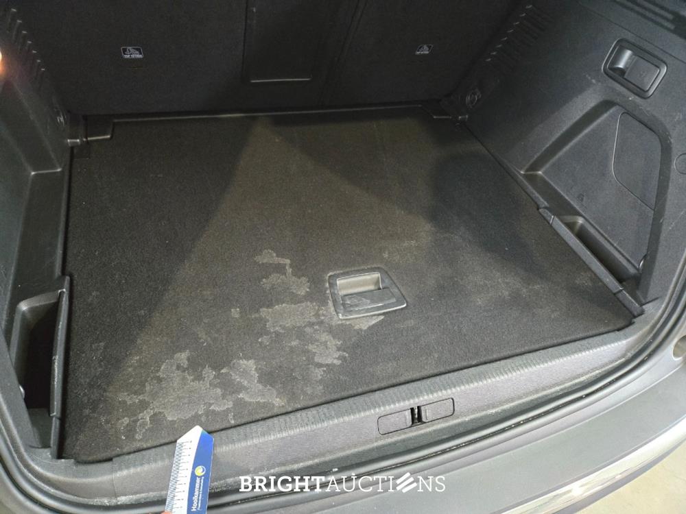 Peugeot 3008 Blue Lease Premium 1.2 PureTech 131pk 2020 (Origineel-NL), J-833-GT