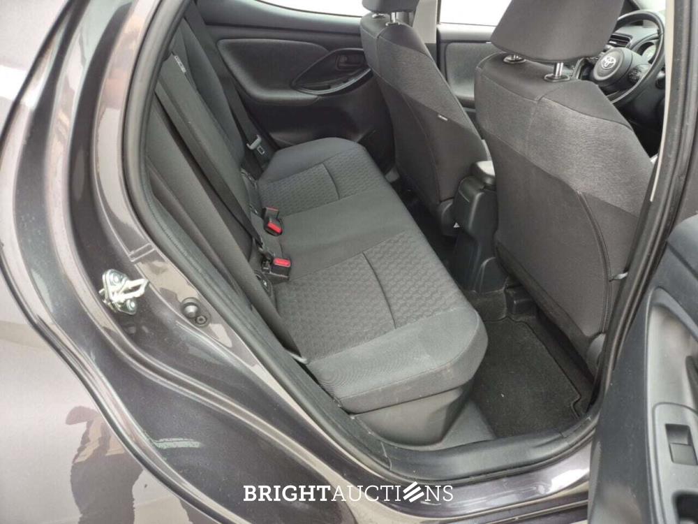 Toyota Yaris Vvt-I HYBRID Lounge 1.5 92pk 2021