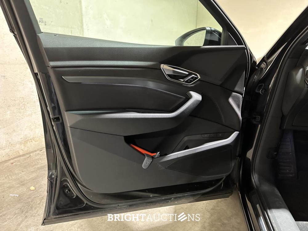 Audi e-tron Sportback 55 quattro Business edition 95 kWh 408pk 2020 (Origineel-NL+1e eigenaar), K-601-GZ