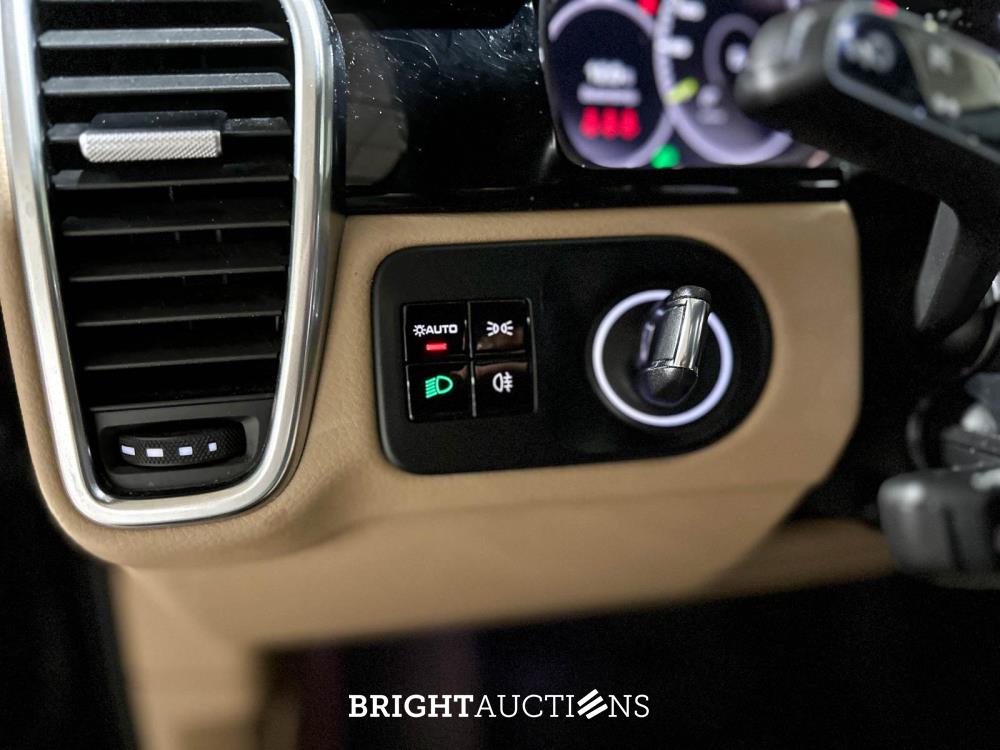 Porsche Cayenne Coupé 3.0 V6 E-Hybrid 462pk 2021 (Origineel-NL + 1e eigenaar), K-327-PV