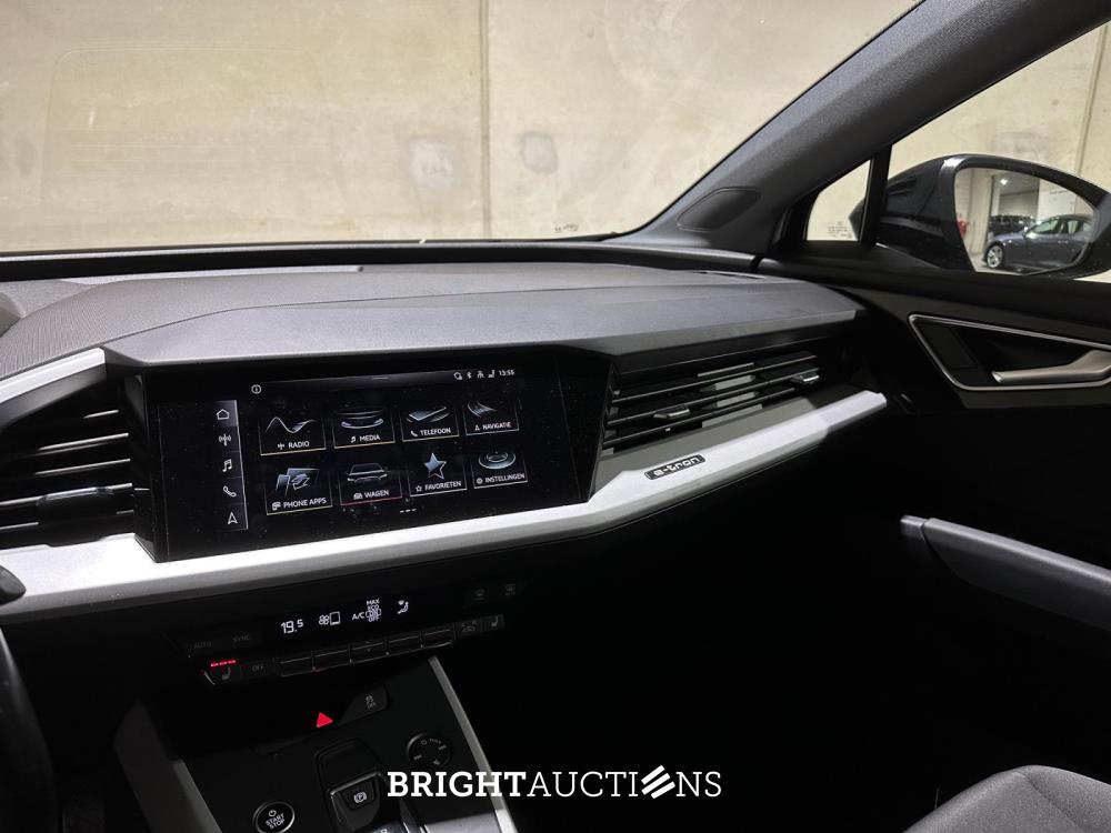 Audi Q4 e-tron 35 Edition 55 kWh 170pk 2022 (Origineel-NL), R-847-TD