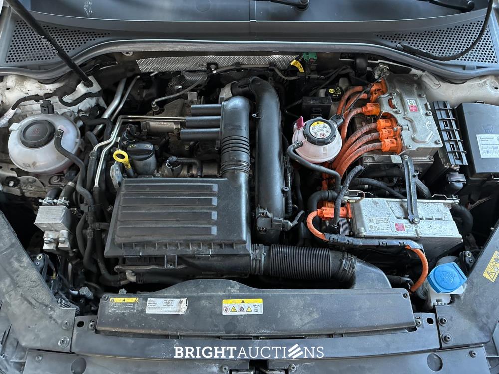 Volkswagen Passat Variant 1.4 TSI PHEV GTE Business 156pk 2021 (Origineel-NL+1e eigenaar), K-814-XG