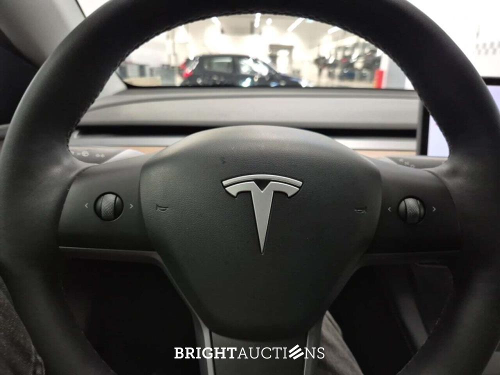 Tesla Model Y RWD 58 kWh 238pk 2023 (Origineel-NL), X-697-DL