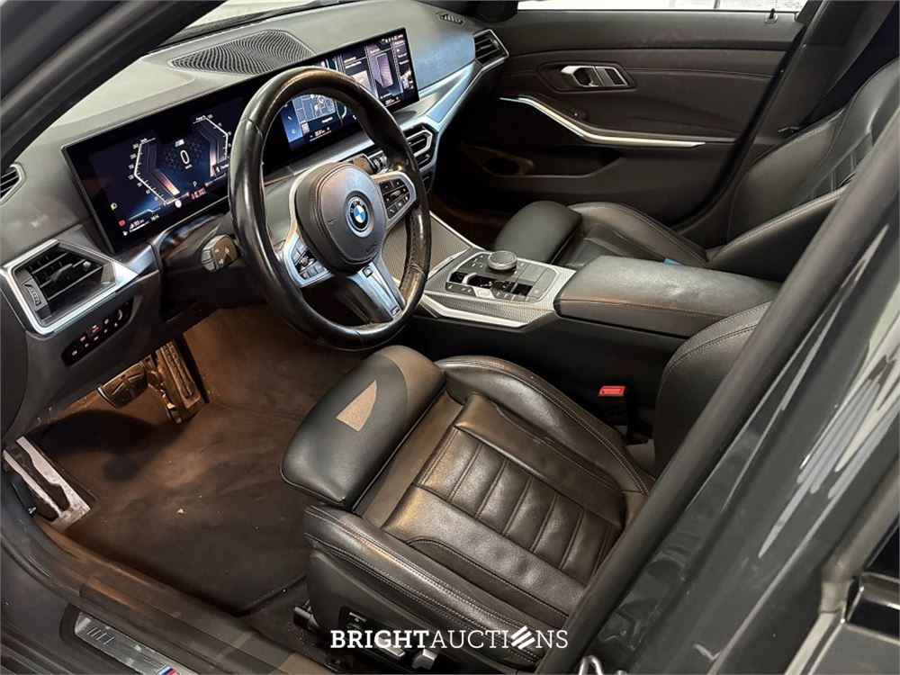 BMW 320e Touring M Sport 272pk 2022 (Origineel-NL) 3-Serie, R-267-NT