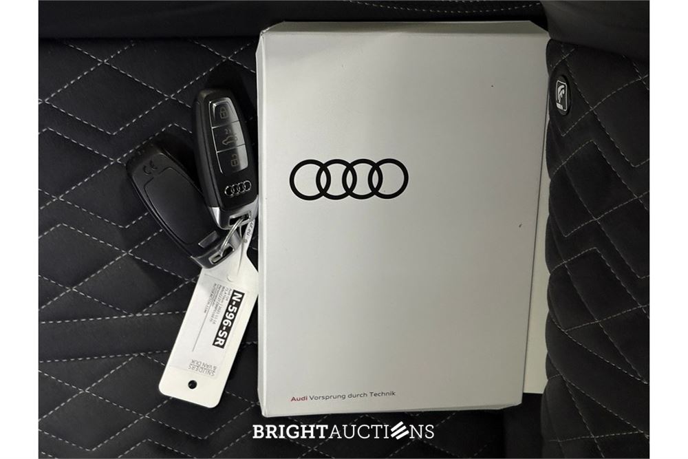 Audi Q4 50 S edition Quattro 77 kWh 2021 (Origineel-NL), N-596-SR