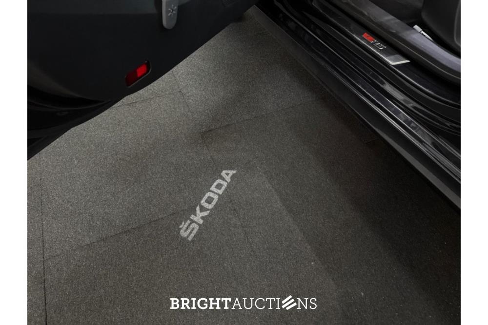 Škoda Octavia Combi RS iV PHEV Business 1.4 TSI 258pk 2021 (Origineel-NL), N-280-KK