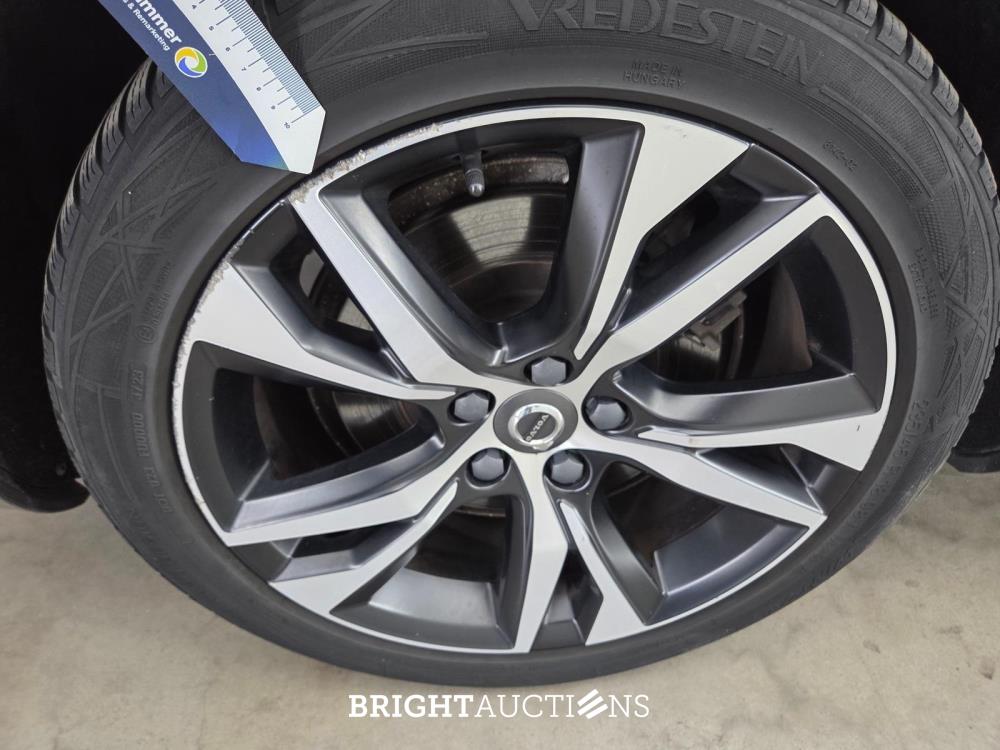 Volvo V60 T6 Recharge R-Design 2.0 AWD 398pk 2022 (Origineel-NL), P-467-DX