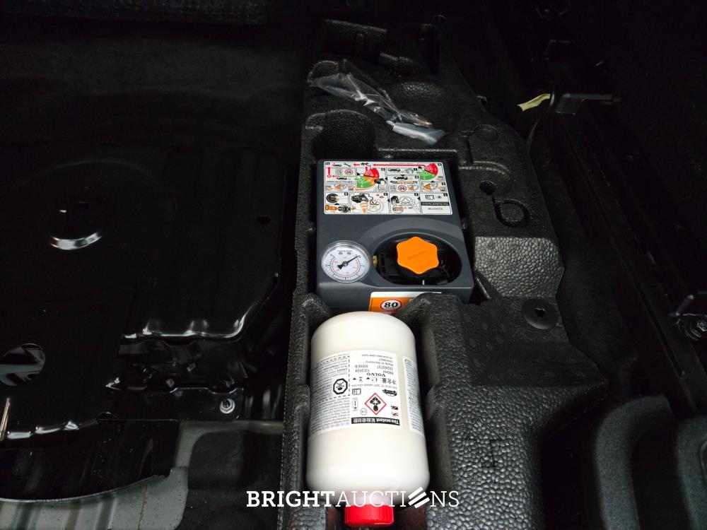 Volvo V60 B3 Momentum 2.0 163pk 2021 (Origineel-NL), K-150-JF