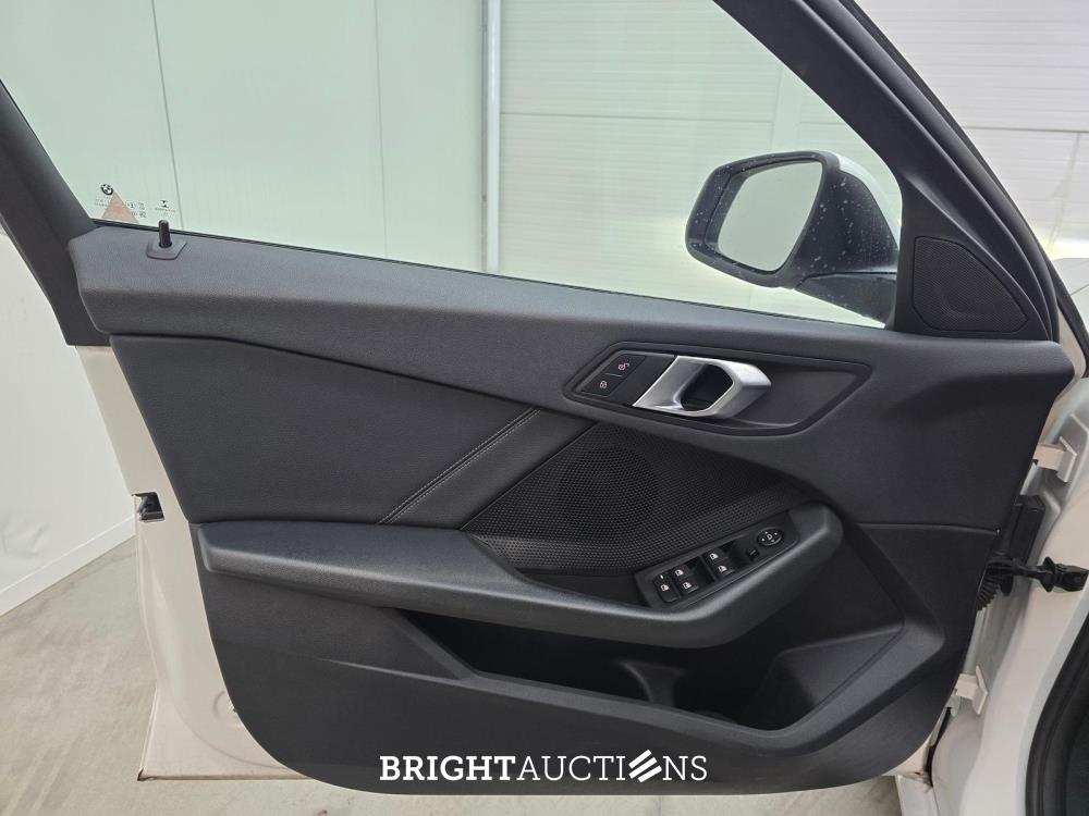 BMWBusiness 116i Business Edition 109pk 2022 (Origineel-NL) 1-serie, R-466-JR