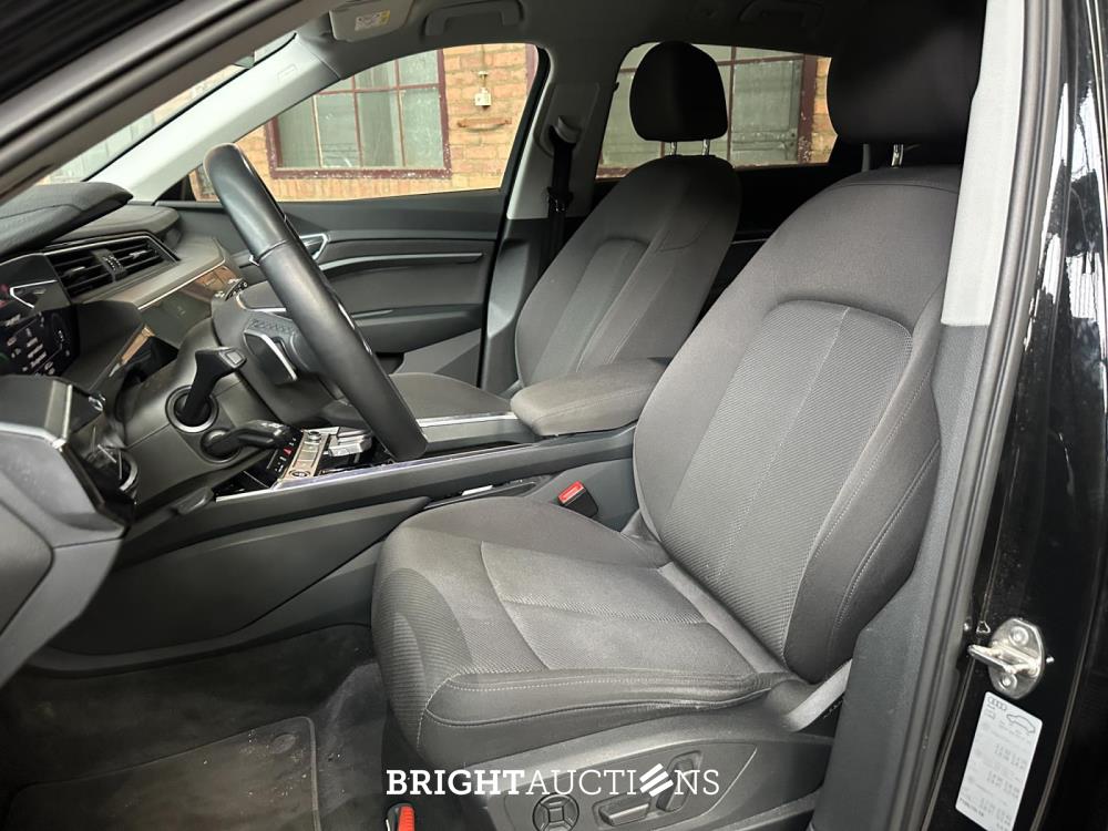 Audi e-tron 50 quattro Business edition 71 kWh 313pk 2020 (Origineel-NL + 1e eigenaar), K-578-JS