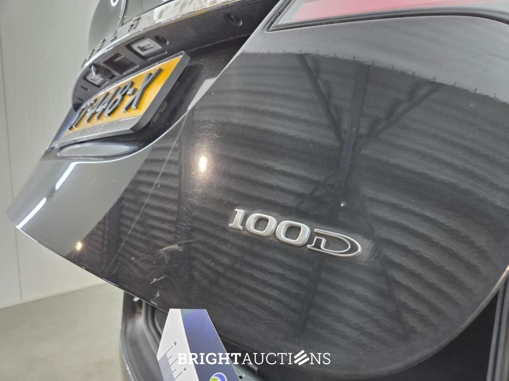 Tesla Model X 418pk 2018 (Origineel-NL), ST-448-X