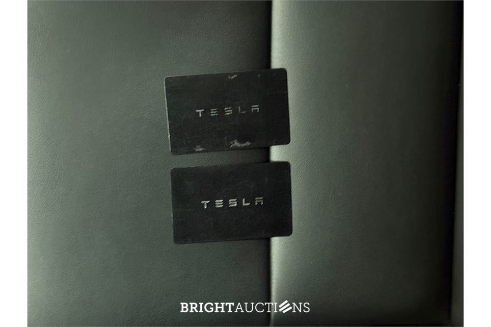 Tesla Model Y Performance AWD 75 kWh 2023 (Origineel-NL), X-353-BR