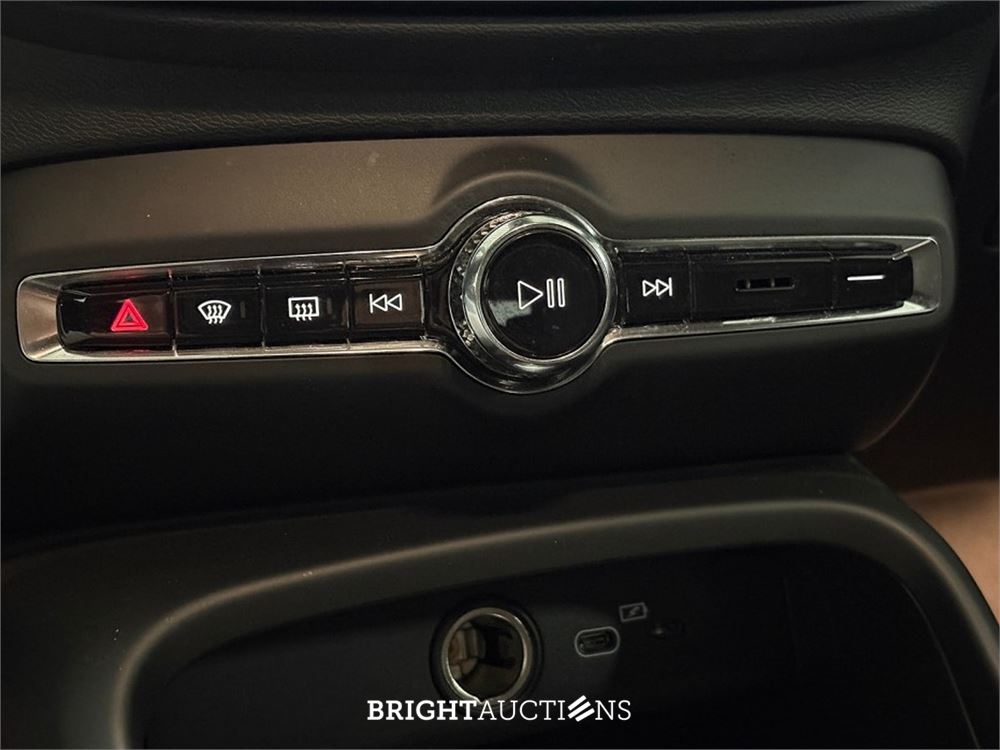Volvo C40 Recharge Plus 69 kWh 2022 (Origineel-NL), R-732-KB