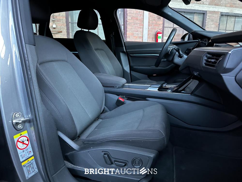 Audi e-tron 55 quattro Advanced edition 95 kWh 408pk 2021 (Origineel-NL+1e eigenaar), N-206-TT