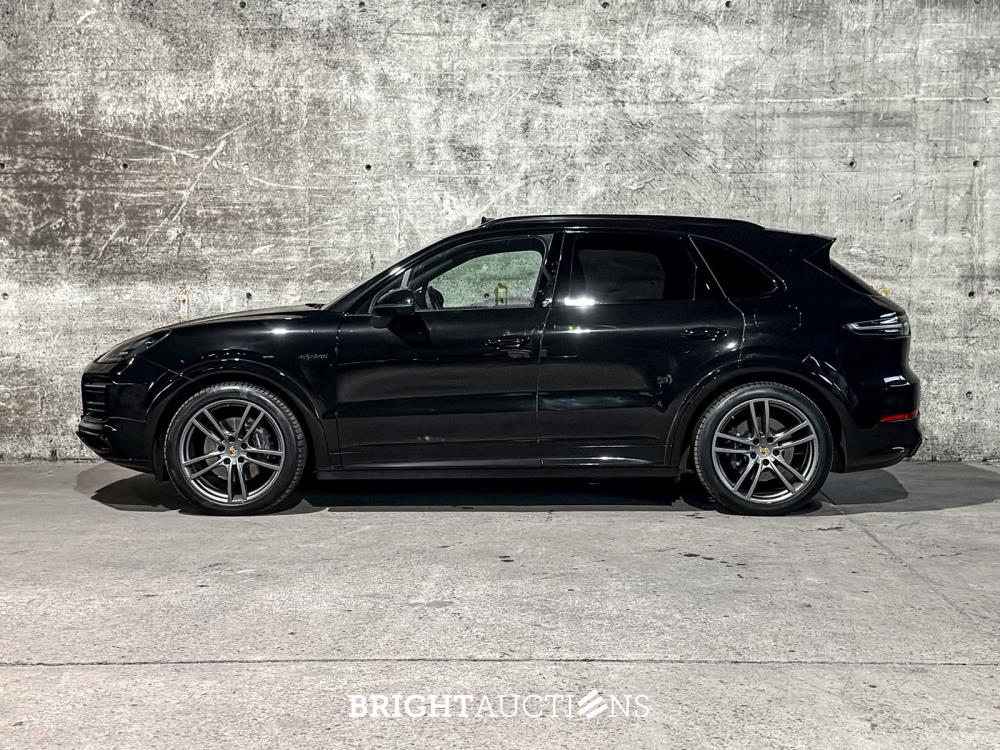 Porsche Cayenne E-Hybrid Platinum Edition 3.0 V6 462pk 2023 (Origineel-NL), NL-kenteken