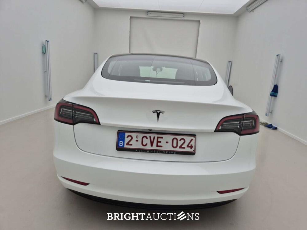 Tesla Model 3 Standard PLUS RWD 238pk 2022