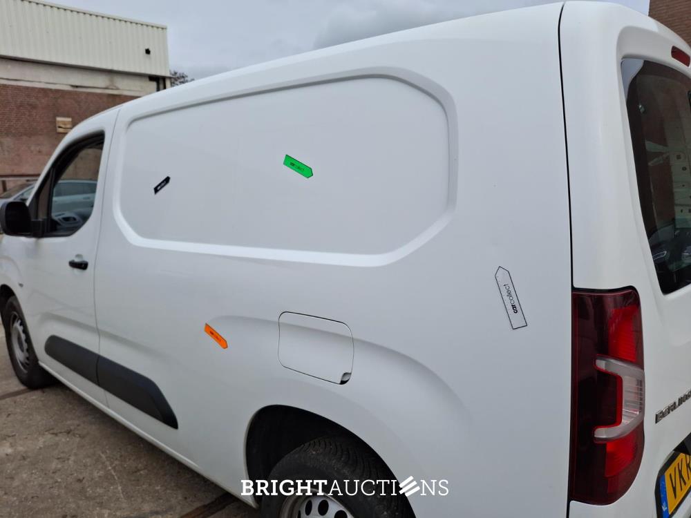 Citroen Berlingo 1.5 BlueHDI Club XL 99 pk 2021, VKR-08-B