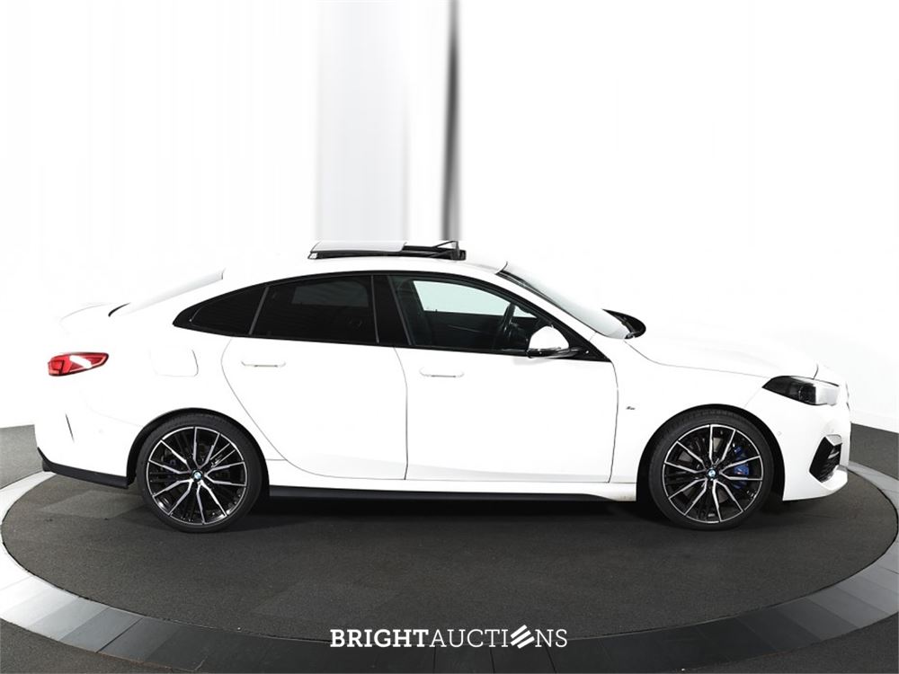 BMW 220i Grand Coupe Exe-Edition 178pk 2022 (Origineel-NL) 2-Serie, N-931-XZ