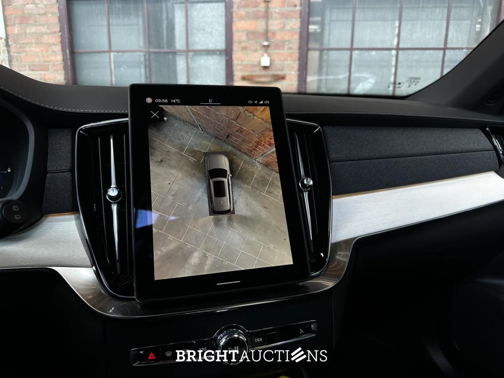 Volvo XC90 T8 AWD Plus Dark 457pk 2025 7-Persoons (1.100 KM) Fabrieksgarantie
