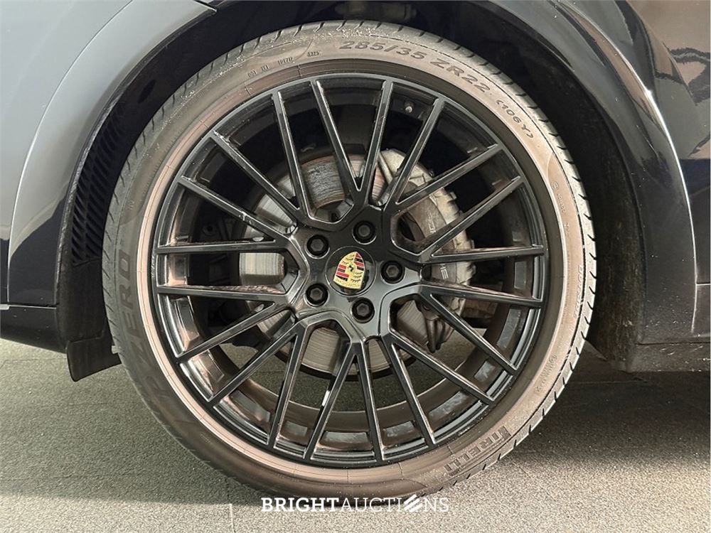 Porsche Cayenne E-Hybrid Platinum Edition 3.0 476pk 2022 (Origineel-NL), P-588-ZV